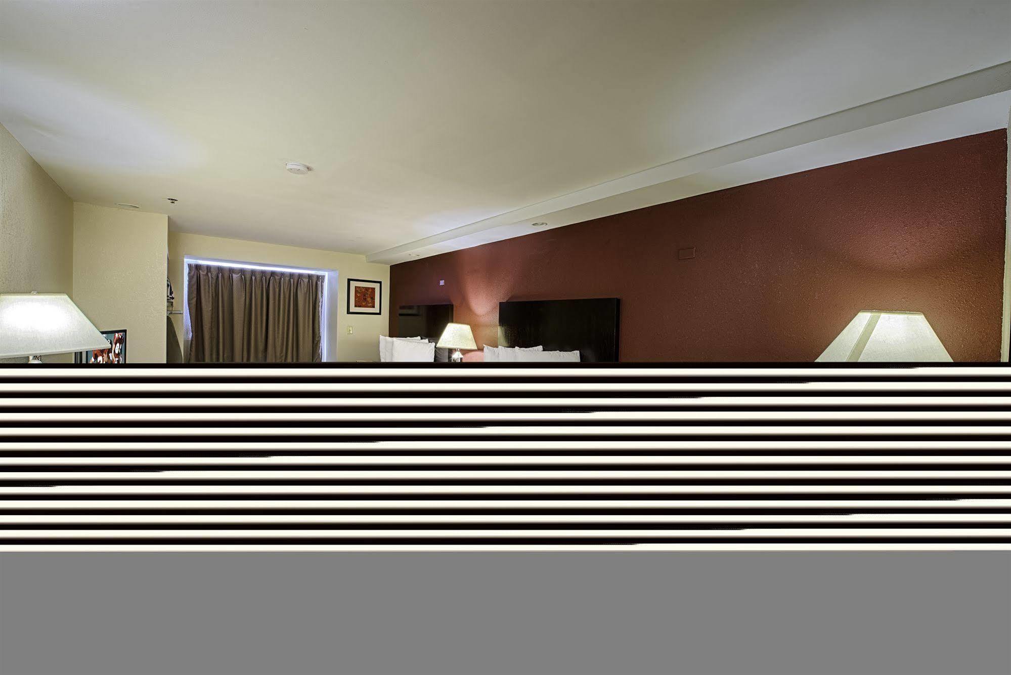 Quality Inn & Suites Augusta Fort Eisenhower Area Eksteriør bilde